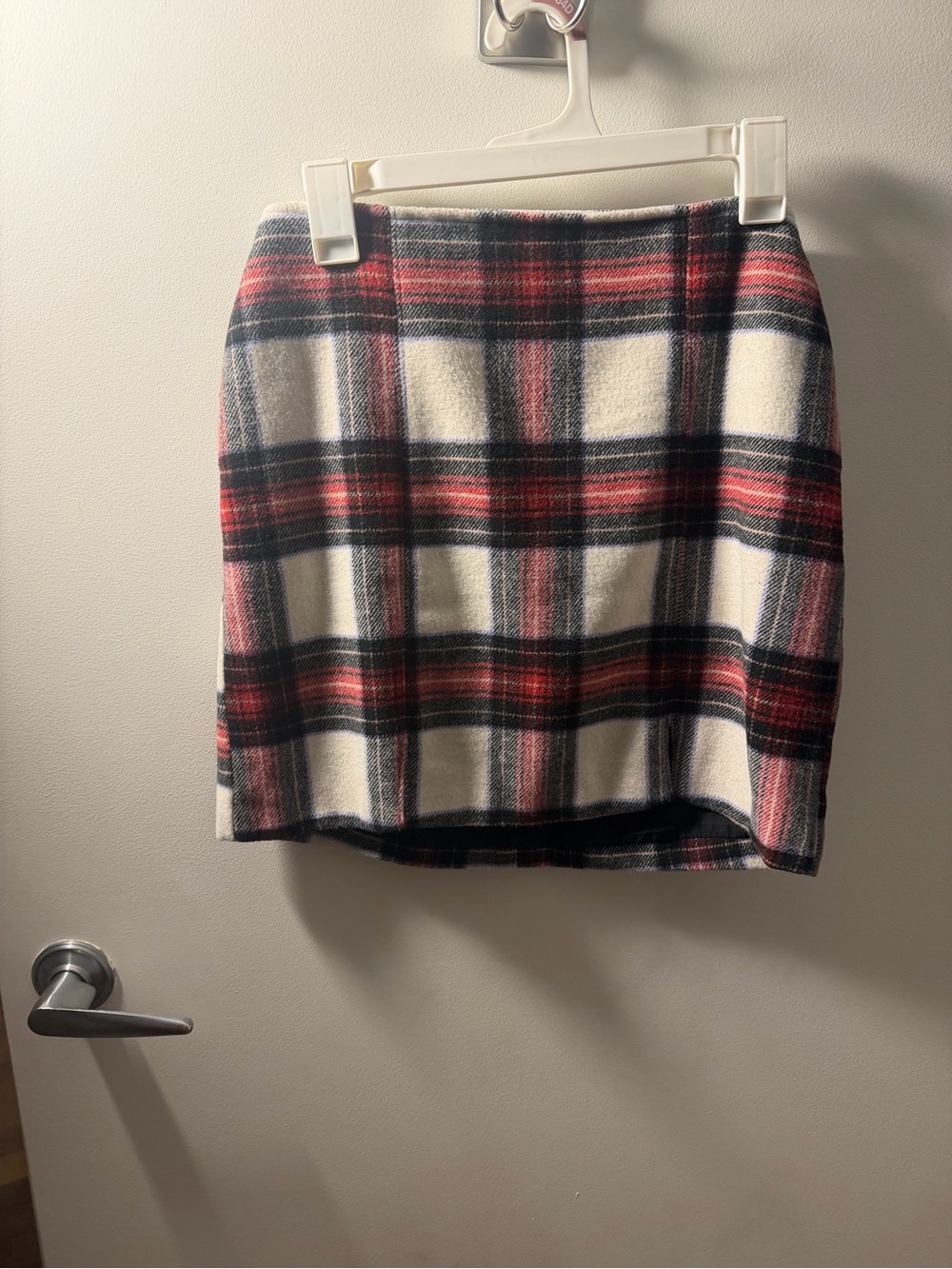 Hollister Plaid Mini Skirt in Cream, Red & Black